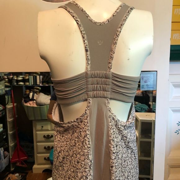 LululemonTone it tank - Picture 4 of 5